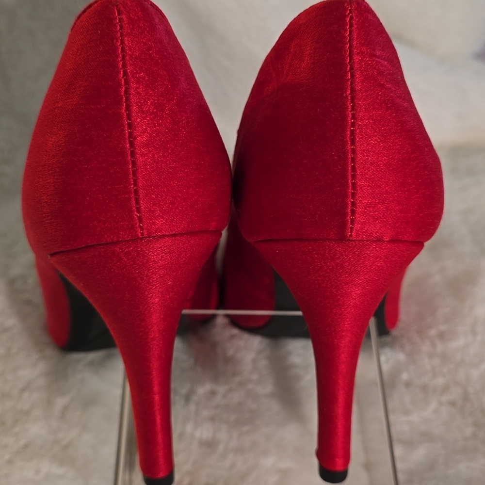 Rocket Dog Women's Scarlet Heels with Embellished Toe - Picture 7 of 10